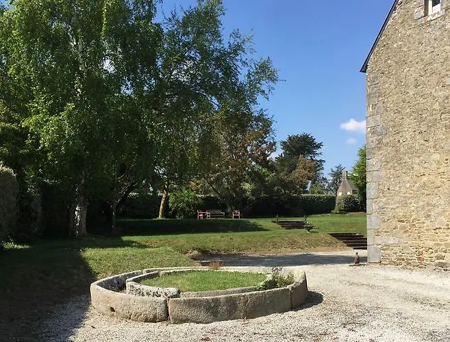 Le Domaine De Belleville Couette-café Dragey-Ronthon